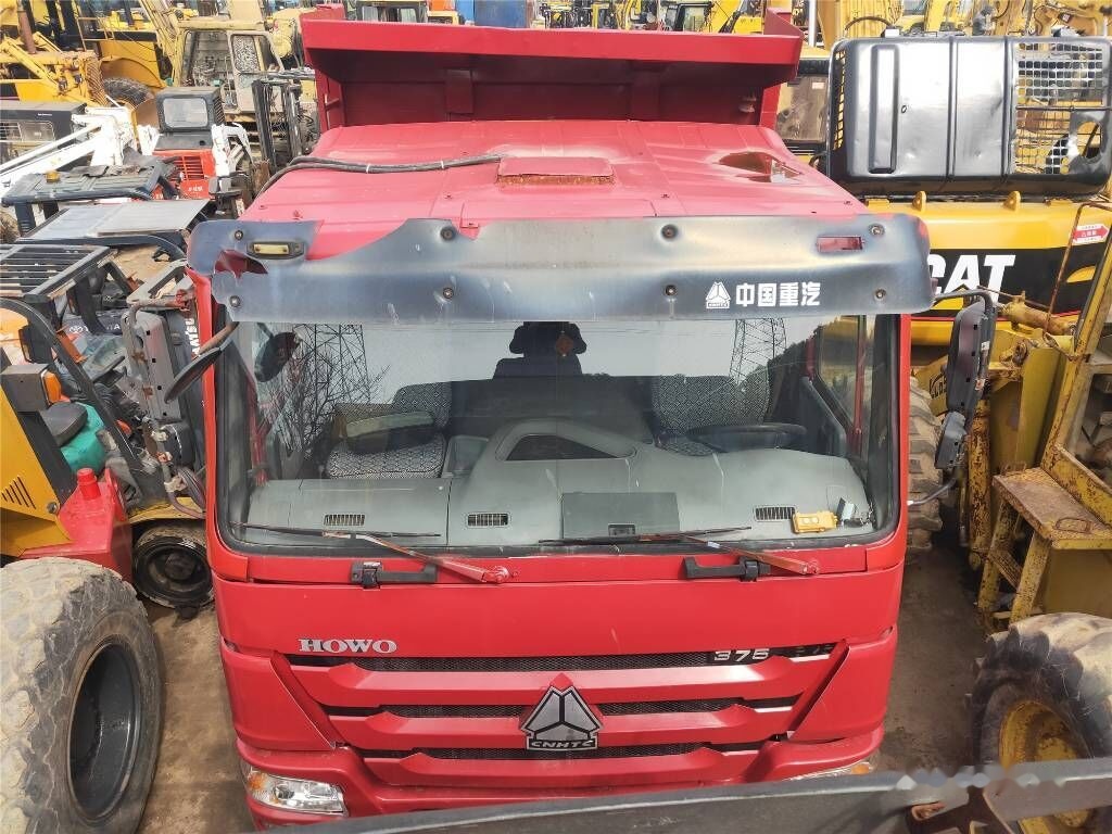 Sinotruk HOWO 8*4 Dump truck - Camião basculante: foto 1 Sinotruk HOWO 8*4 Dump truck - Camião basculante: foto 1
