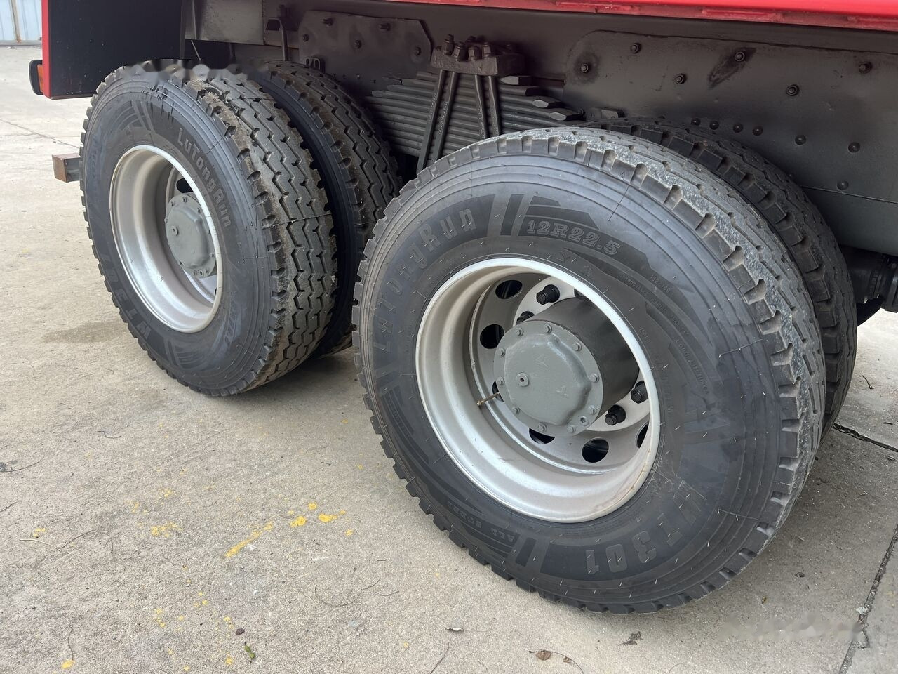 Camião basculante Sinotruk HOWO 8*4 Dump truck: foto 6