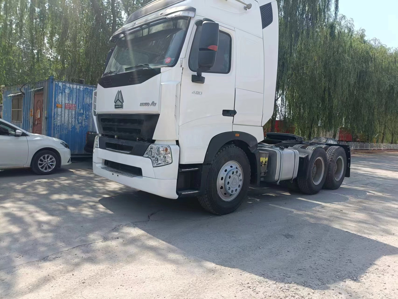 Sinotruk HOWO A7 tractor - Tombador: foto 2 Sinotruk HOWO A7 tractor - Tombador: foto 2