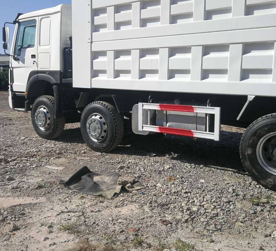 Sinotruk Howo - Camião basculante: foto 4 Sinotruk Howo - Camião basculante: foto 4