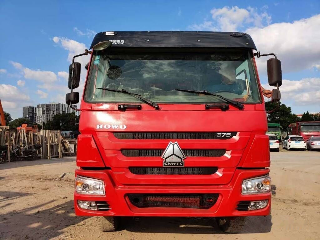 Sinotruk Howo - Camião basculante: foto 3 Sinotruk Howo - Camião basculante: foto 3