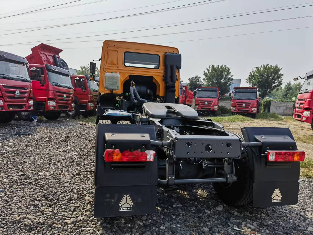 Sinotruk HOWO 371 Tractor - Tractor: foto 3 Sinotruk HOWO 371 Tractor - Tractor: foto 3