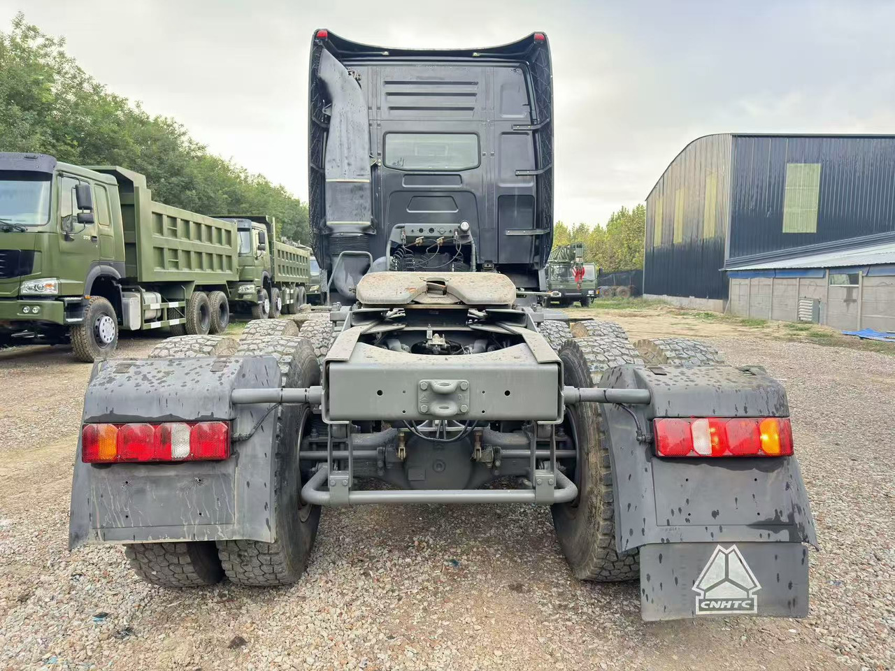 Sinotruk HOWO A7 - Tractor: foto 5 Sinotruk HOWO A7 - Tractor: foto 5