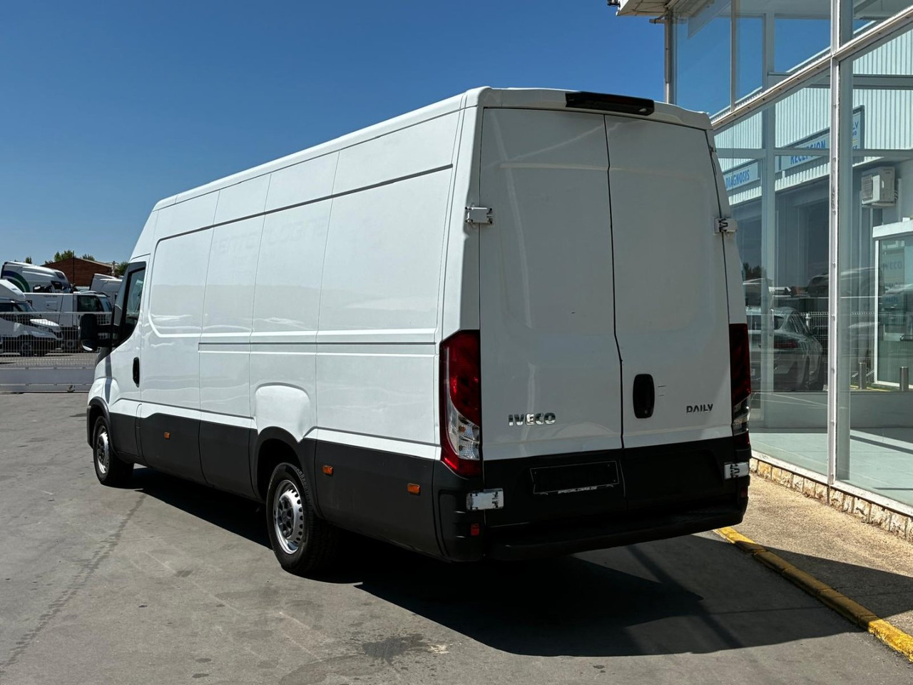 Furgón IVECO 35S14 V 16m3 - Furgão: foto 4 Furgón IVECO 35S14 V 16m3 - Furgão: foto 4