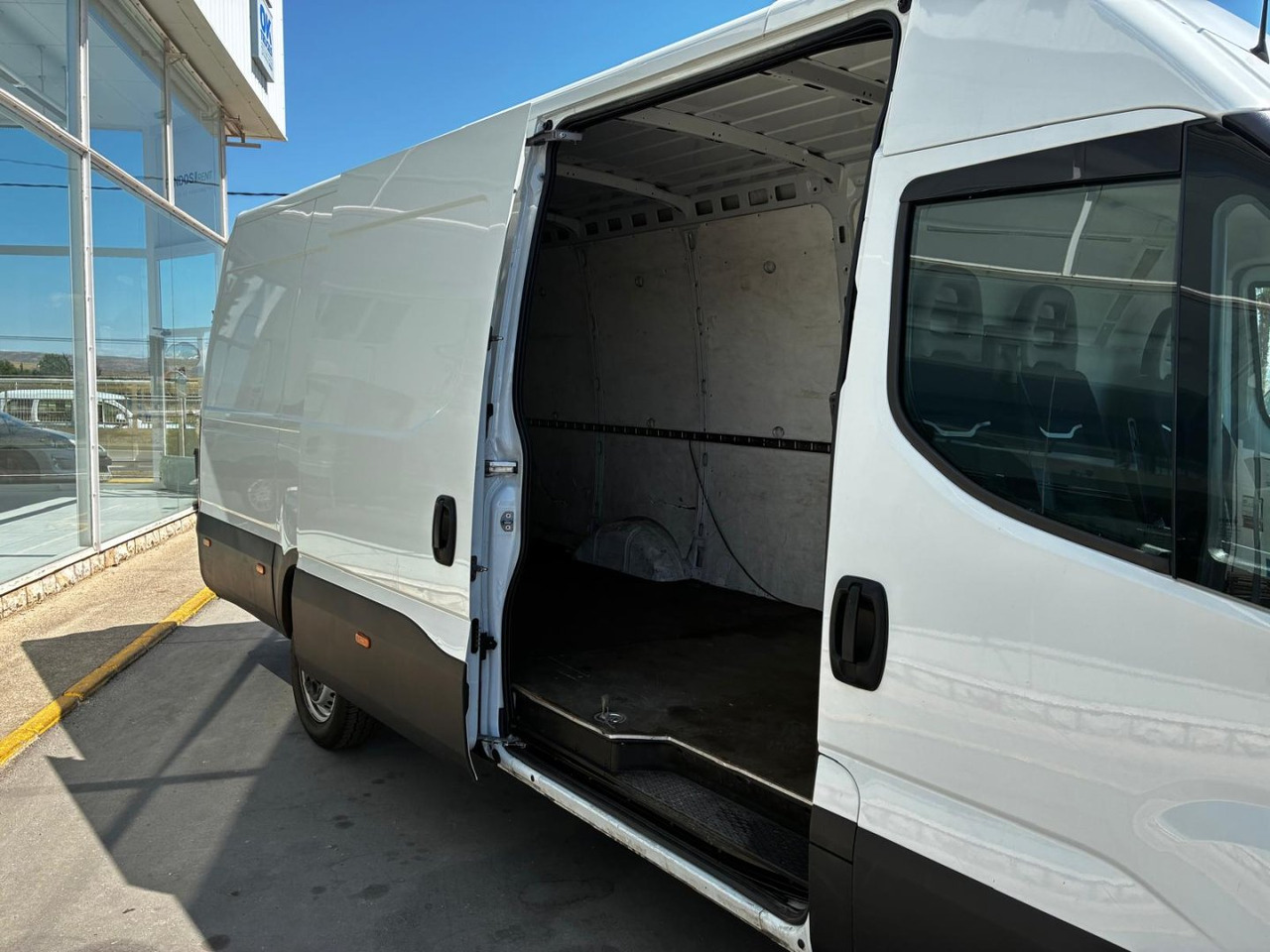 Furgón IVECO 35S14 V 16m3 - Furgão: foto 5 Furgón IVECO 35S14 V 16m3 - Furgão: foto 5