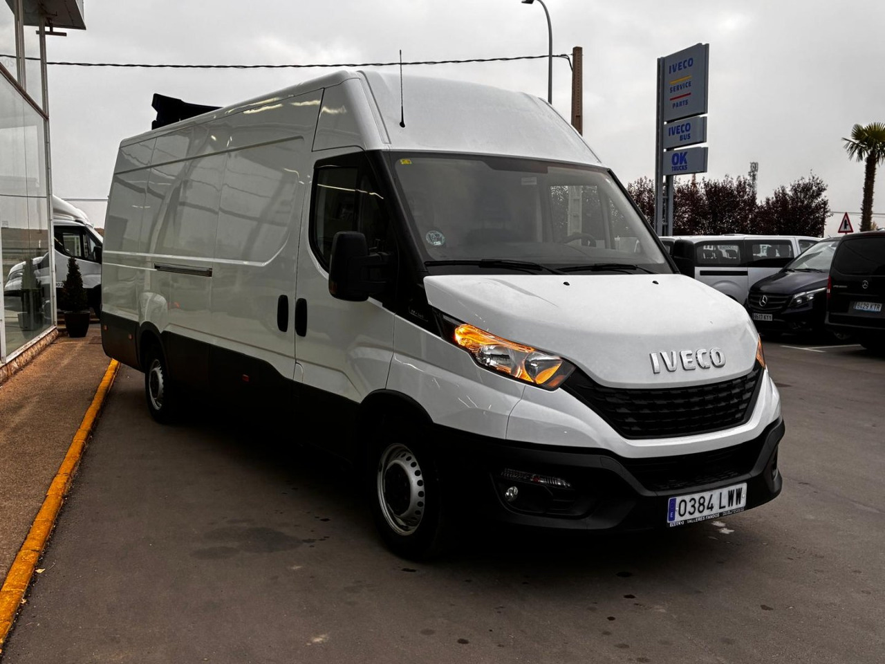 Furgón IVECO 35S14 V 16m3 - Furgão: foto 3 Furgón IVECO 35S14 V 16m3 - Furgão: foto 3