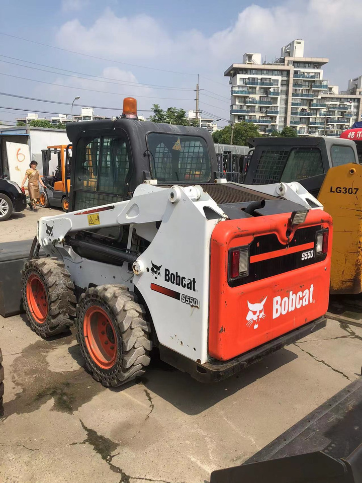 BOBCAT S550 - Mini pá carregadora: foto 3 BOBCAT S550 - Mini pá carregadora: foto 3