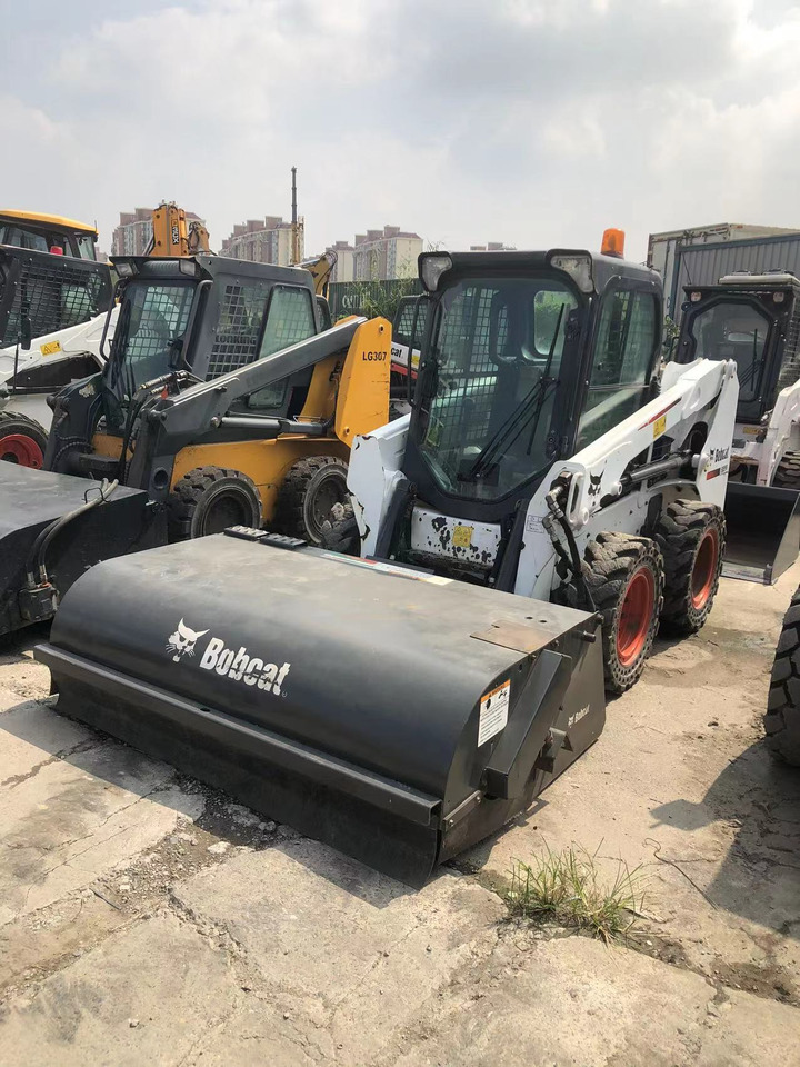 BOBCAT S550 - Mini pá carregadora: foto 1 BOBCAT S550 - Mini pá carregadora: foto 1