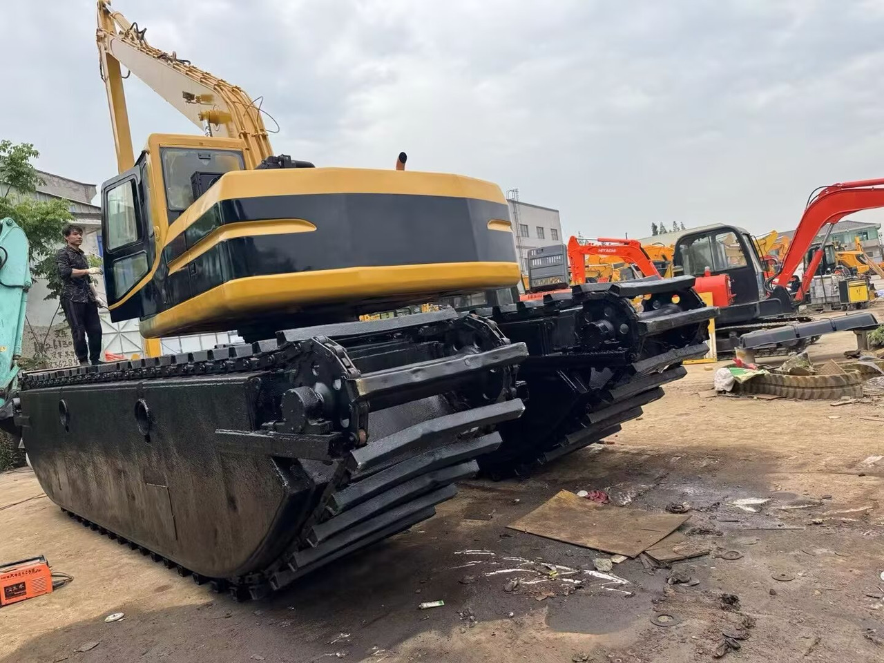 Escavadeira flutuante CAT 320 BL dredger 320 CL dredge: foto 1
