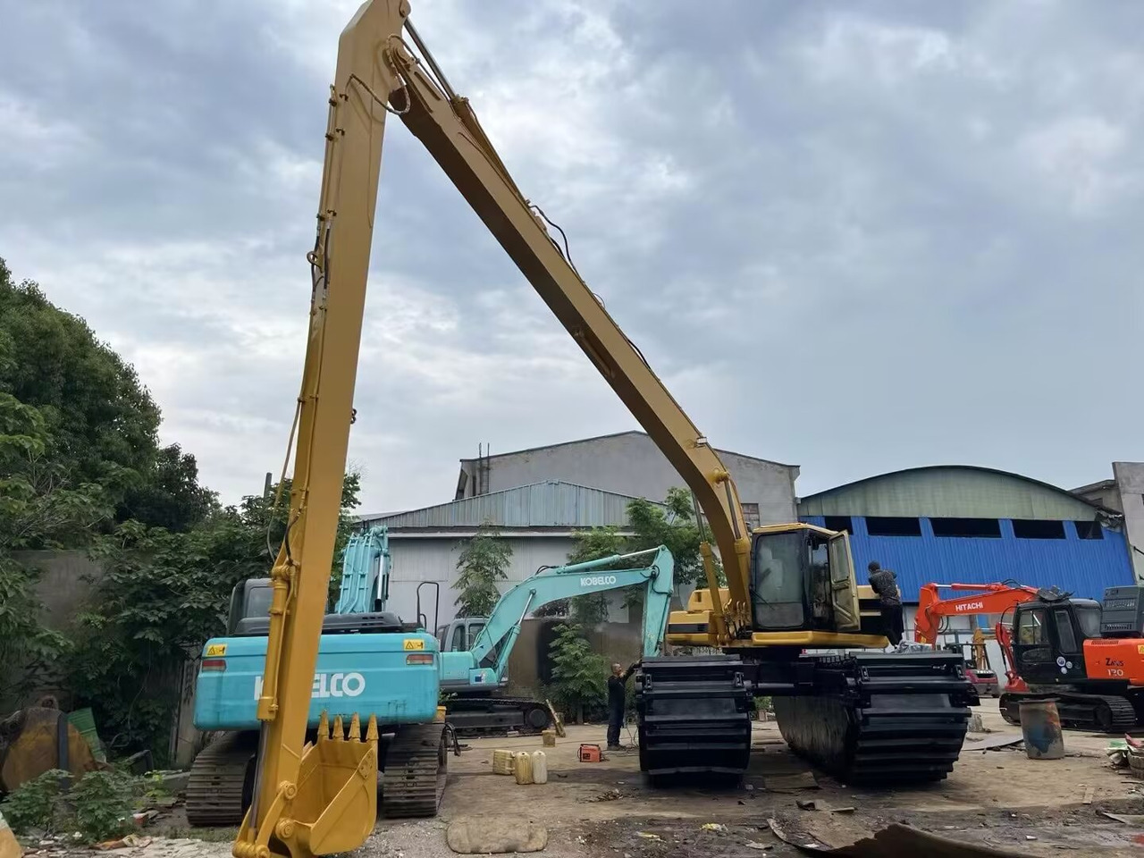 CATERPILLAR 320BL 320CL DREDGER - Escavadeira flutuante: foto 1 CATERPILLAR 320BL 320CL DREDGER - Escavadeira flutuante: foto 1