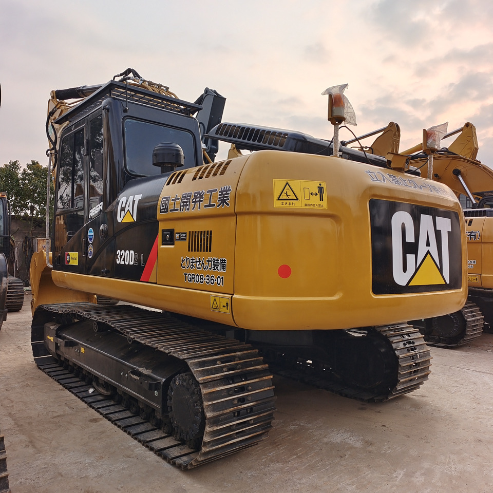 Escavadora de rastos CATERPILLAR 320D CAT 320D2 320D2L: foto 1