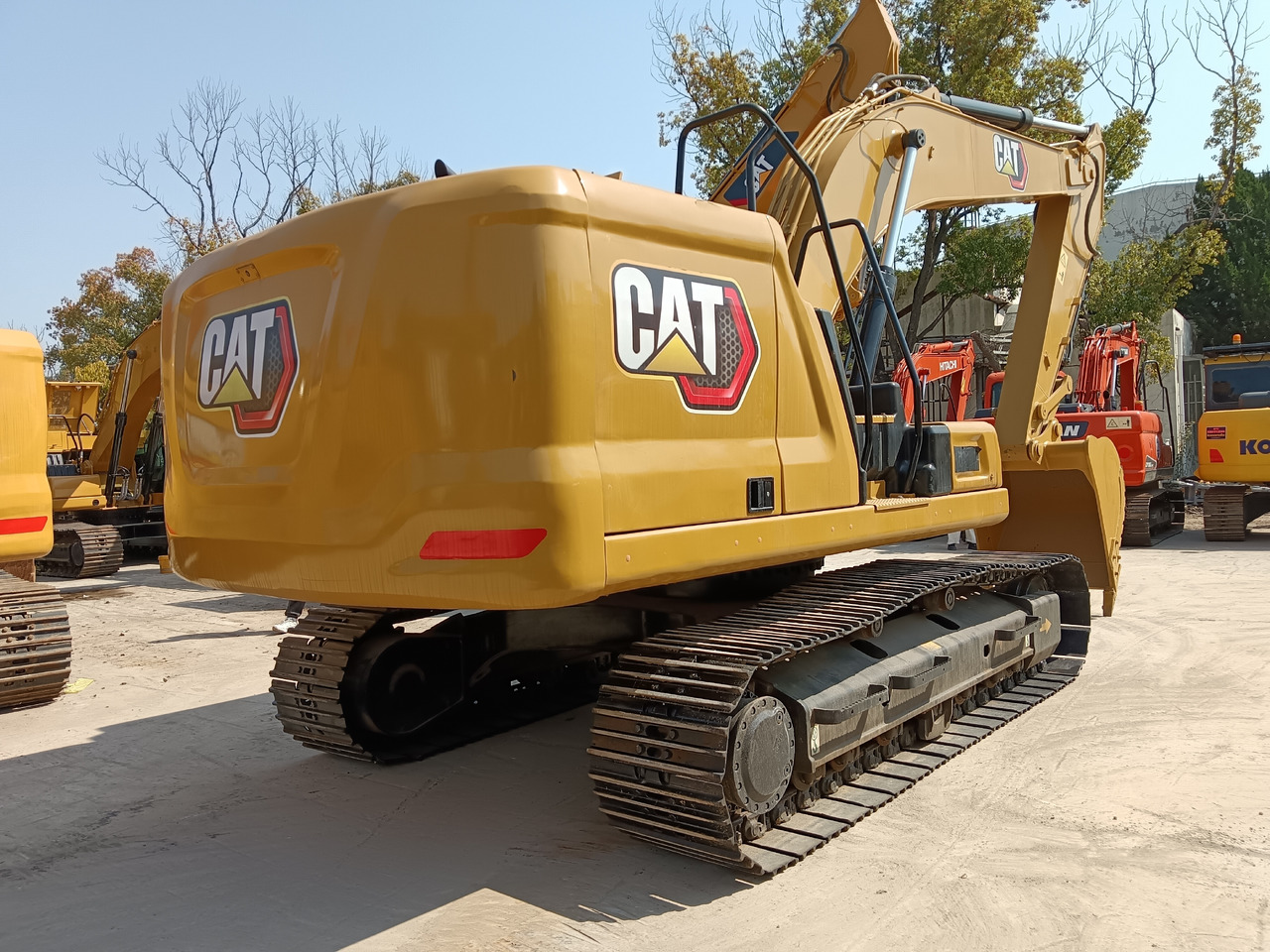 CATERPILLAR 320GC CAT 320 GC 323GC 320D2L - Escavadora de rastos: foto 1 CATERPILLAR 320GC CAT 320 GC 323GC 320D2L - Escavadora de rastos: foto 1