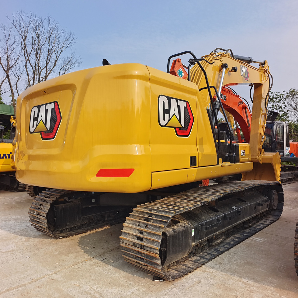 Escavadora de rastos CATERPILLAR 323 CAT 323GC: foto 1