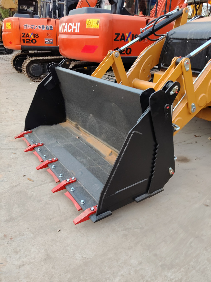 CATERPILLAR 420F CAT 420F2 - Retroescavadeira: foto 4 CATERPILLAR 420F CAT 420F2 - Retroescavadeira: foto 4