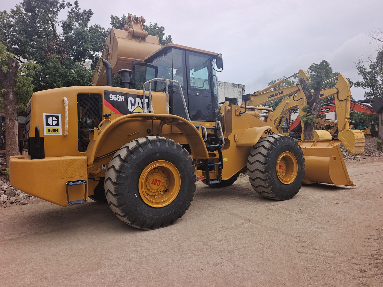 CATERPILLAR 966H CAT - Pá carregadora de rodas: foto 1 CATERPILLAR 966H CAT - Pá carregadora de rodas: foto 1