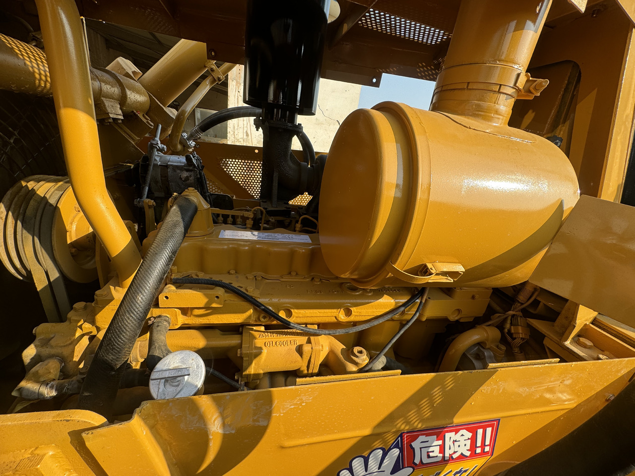 CATERPILLAR D6G - Buldôzer: foto 4 CATERPILLAR D6G - Buldôzer: foto 4