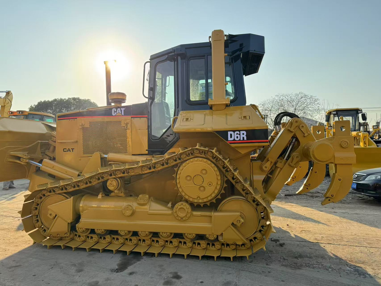 CATERPILLAR D6R CAT D 6 R D6G D7G - Buldôzer: foto 3 CATERPILLAR D6R CAT D 6 R D6G D7G - Buldôzer: foto 3