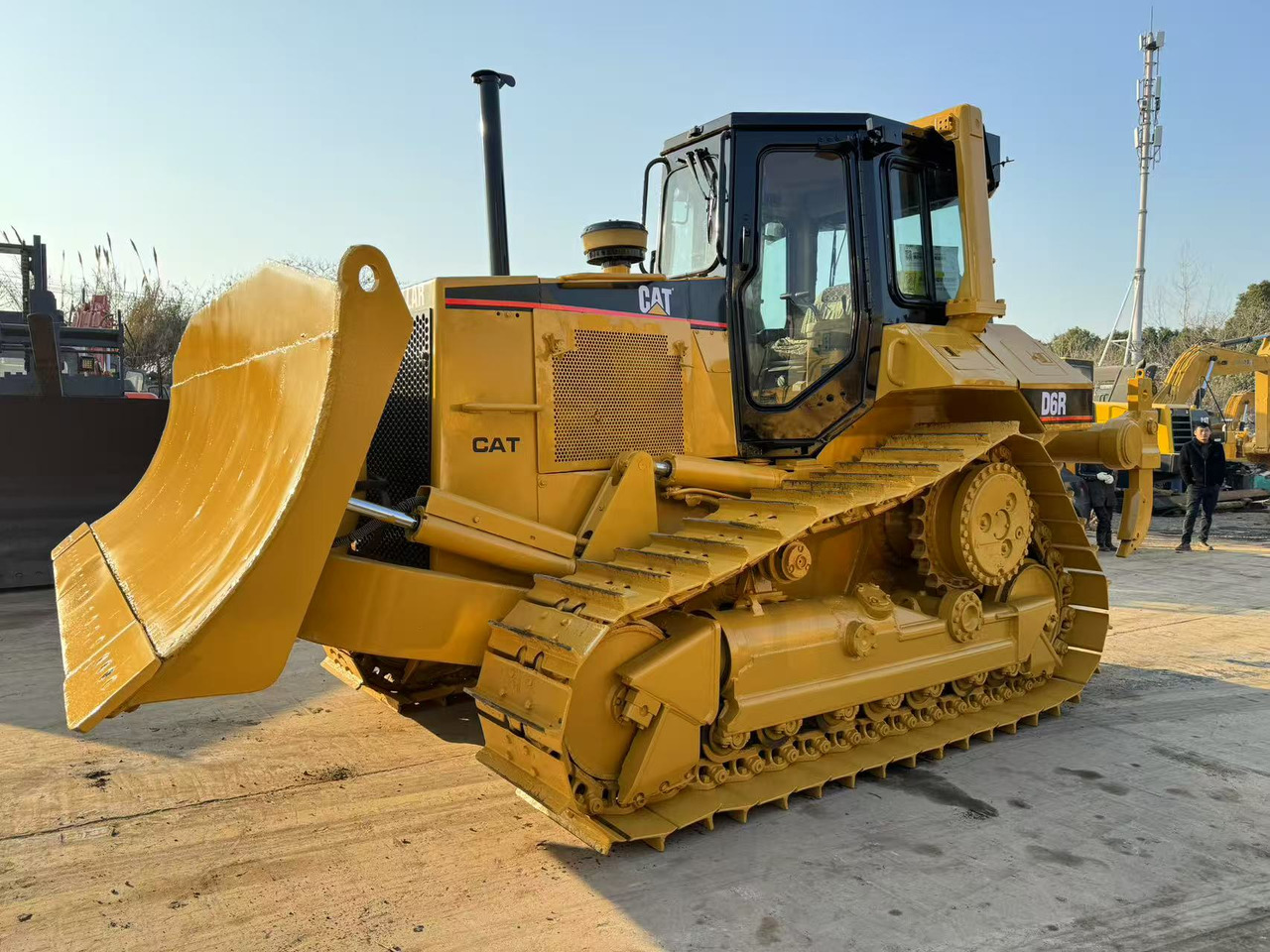CATERPILLAR D6R CAT D6 R D6G D7G D7R D8R D9R - Buldôzer: foto 1 CATERPILLAR D6R CAT D6 R D6G D7G D7R D8R D9R - Buldôzer: foto 1