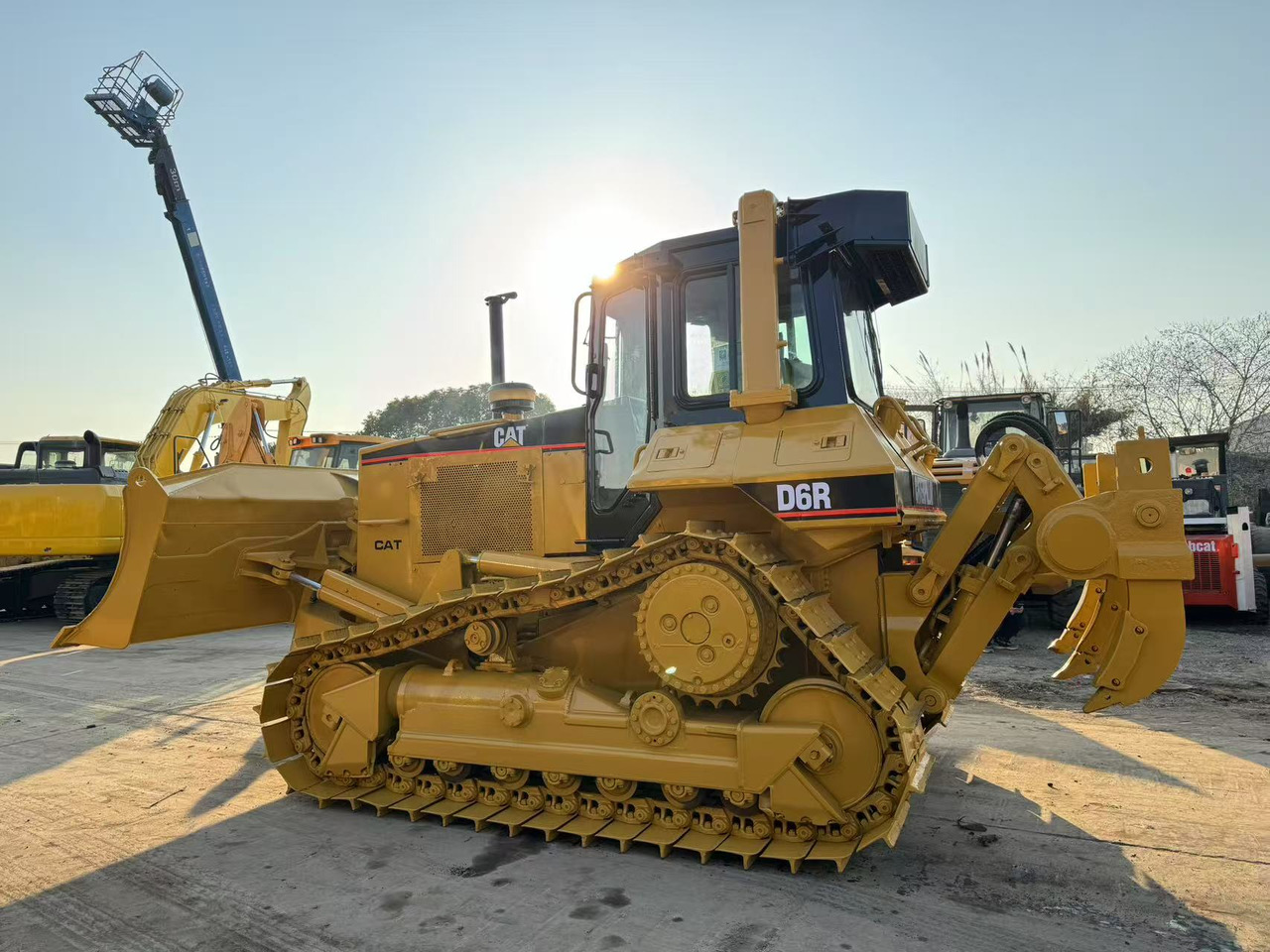 CATERPILLAR D6R CAT D6 R D6G D7G D7R D8R D9R - Buldôzer: foto 2 CATERPILLAR D6R CAT D6 R D6G D7G D7R D8R D9R - Buldôzer: foto 2