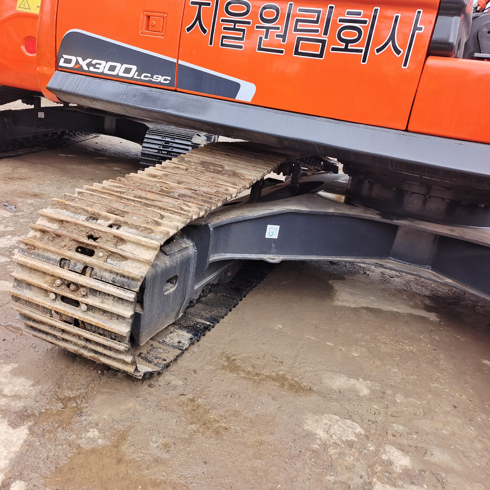 DOOSAN DX 300 LC - 9C - Escavadora de rastos: foto 4 DOOSAN DX 300 LC - 9C - Escavadora de rastos: foto 4