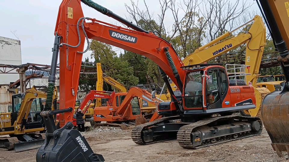 DOOSAN DX225 LC - 9C - Escavadora de rastos: foto 3 DOOSAN DX225 LC - 9C - Escavadora de rastos: foto 3