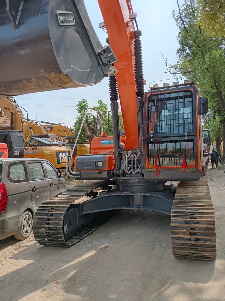 DOOSAN DX225 LC- 9C DX225LCA - Escavadora de rastos: foto 4 DOOSAN DX225 LC- 9C DX225LCA - Escavadora de rastos: foto 4