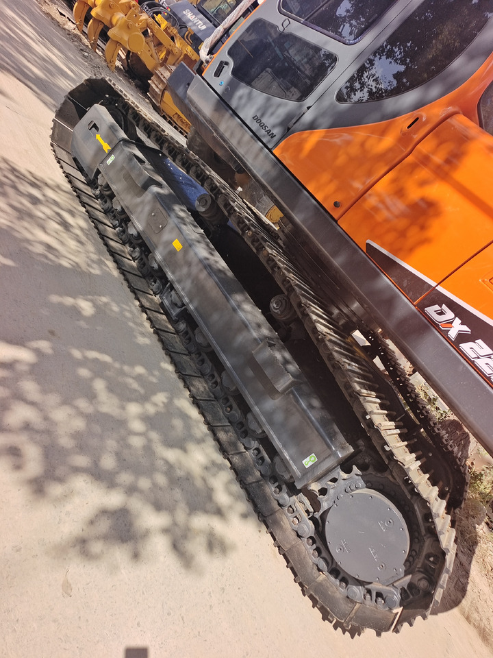 DOOSAN DX225 LCA DX 225 LC - 9C - Escavadora de rastos: foto 2 DOOSAN DX225 LCA DX 225 LC - 9C - Escavadora de rastos: foto 2