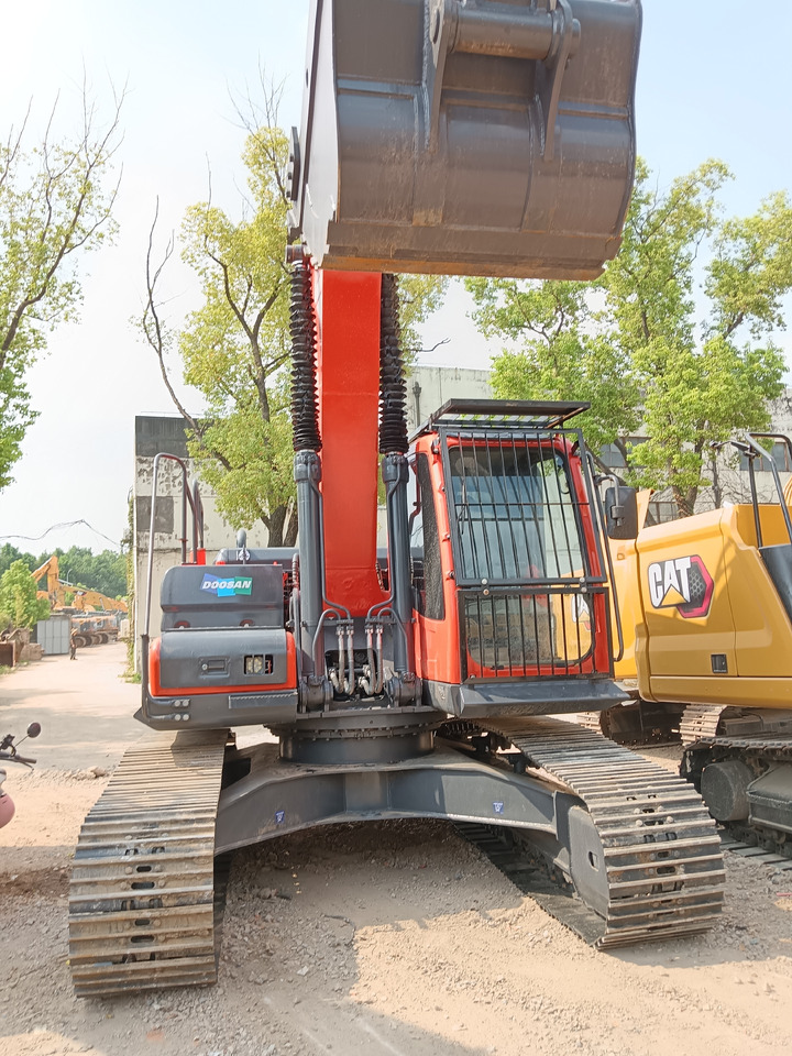 DOOSAN DX225 LCA DX225LC-9C - Escavadora de rastos: foto 5 DOOSAN DX225 LCA DX225LC-9C - Escavadora de rastos: foto 5