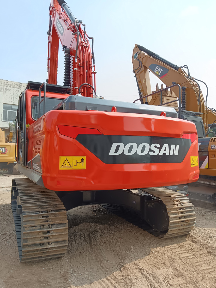 DOOSAN DX225 LCA DX225LC-9C - Escavadora de rastos: foto 3 DOOSAN DX225 LCA DX225LC-9C - Escavadora de rastos: foto 3