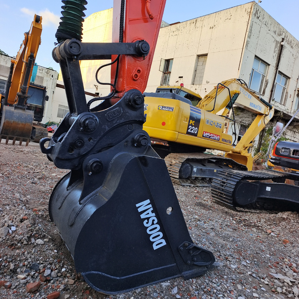 DOOSAN DX300 LC - 9C - Escavadora de rastos: foto 4 DOOSAN DX300 LC - 9C - Escavadora de rastos: foto 4