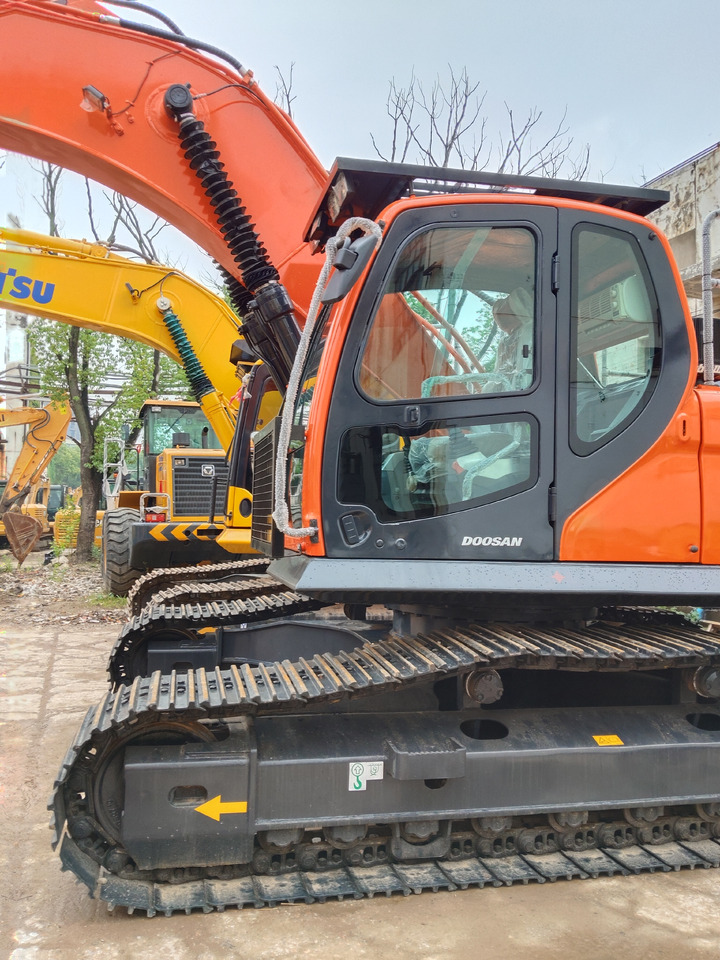 DOOSAN DX300 LCA DX 300 LC - 9C - Escavadora de rastos: foto 2 DOOSAN DX300 LCA DX 300 LC - 9C - Escavadora de rastos: foto 2
