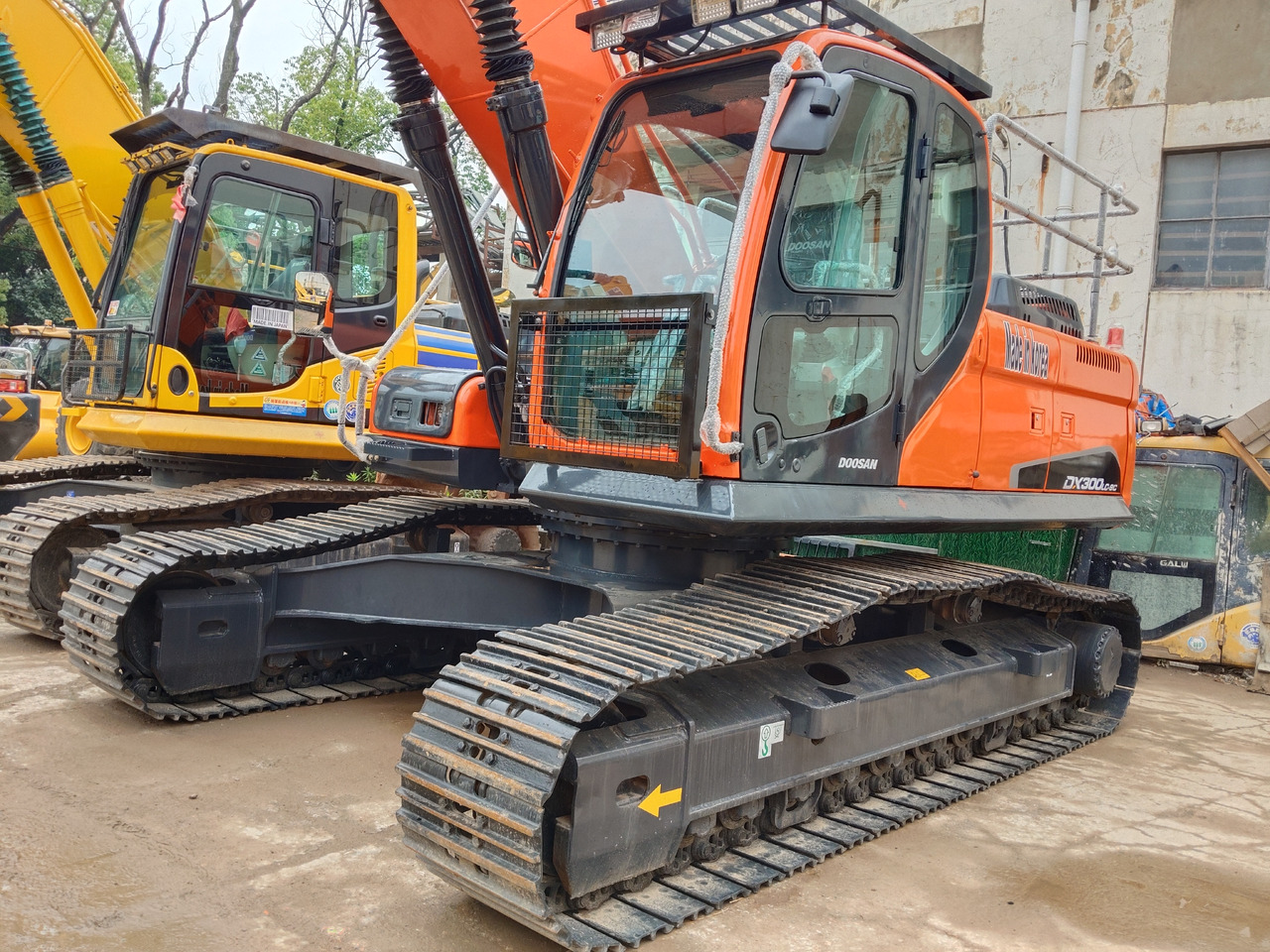 DOOSAN DX300LC-9C DX300 LCA DX340 DX225 - Escavadora de rastos: foto 1 DOOSAN DX300LC-9C DX300 LCA DX340 DX225 - Escavadora de rastos: foto 1