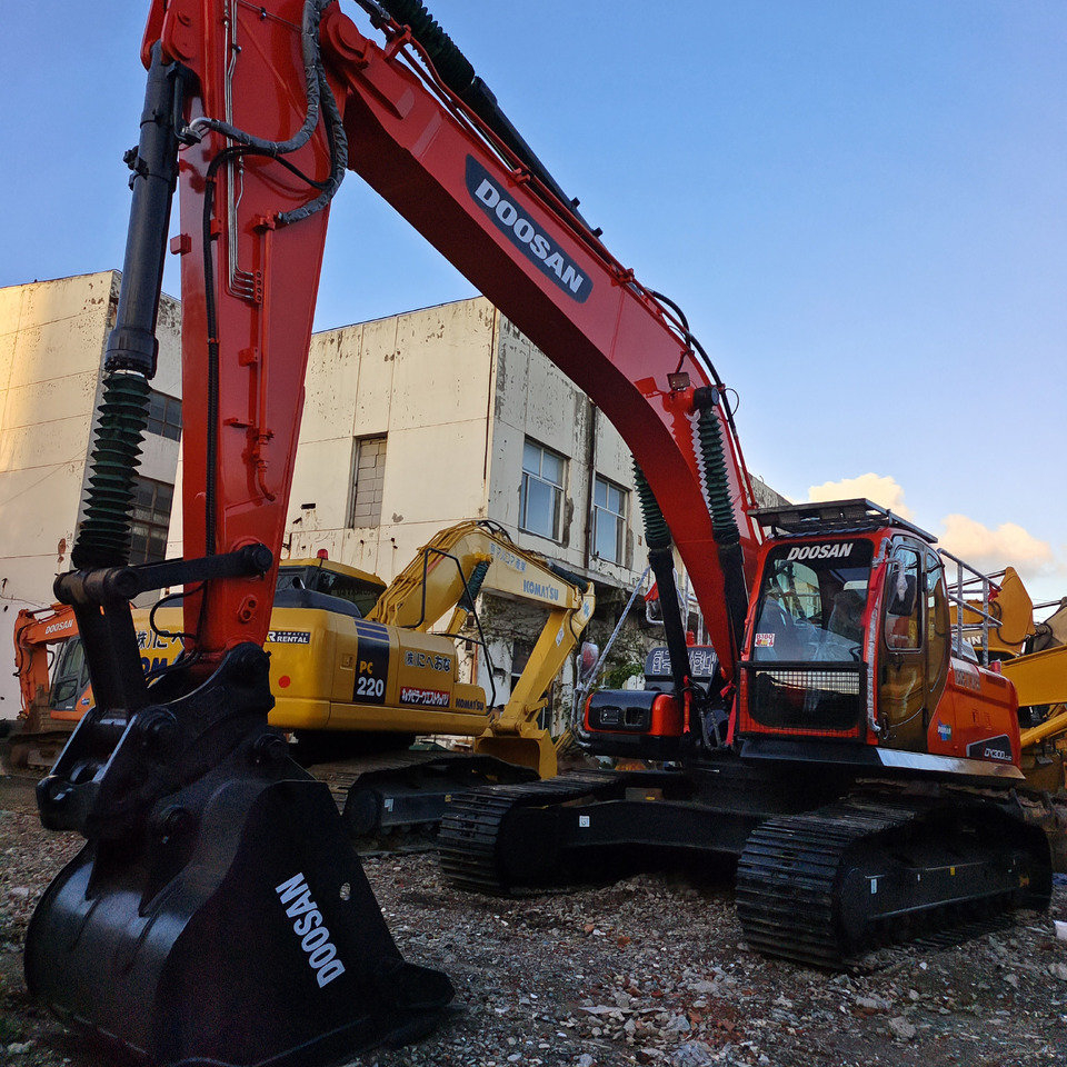 DOOSAN DX300LC-9C DX300LCA - Escavadora de rastos: foto 4 DOOSAN DX300LC-9C DX300LCA - Escavadora de rastos: foto 4