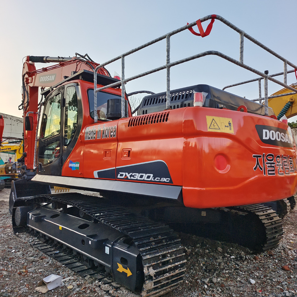 Escavadora de rastos DOOSAN DX300LC-9C DX300LCA: foto 1