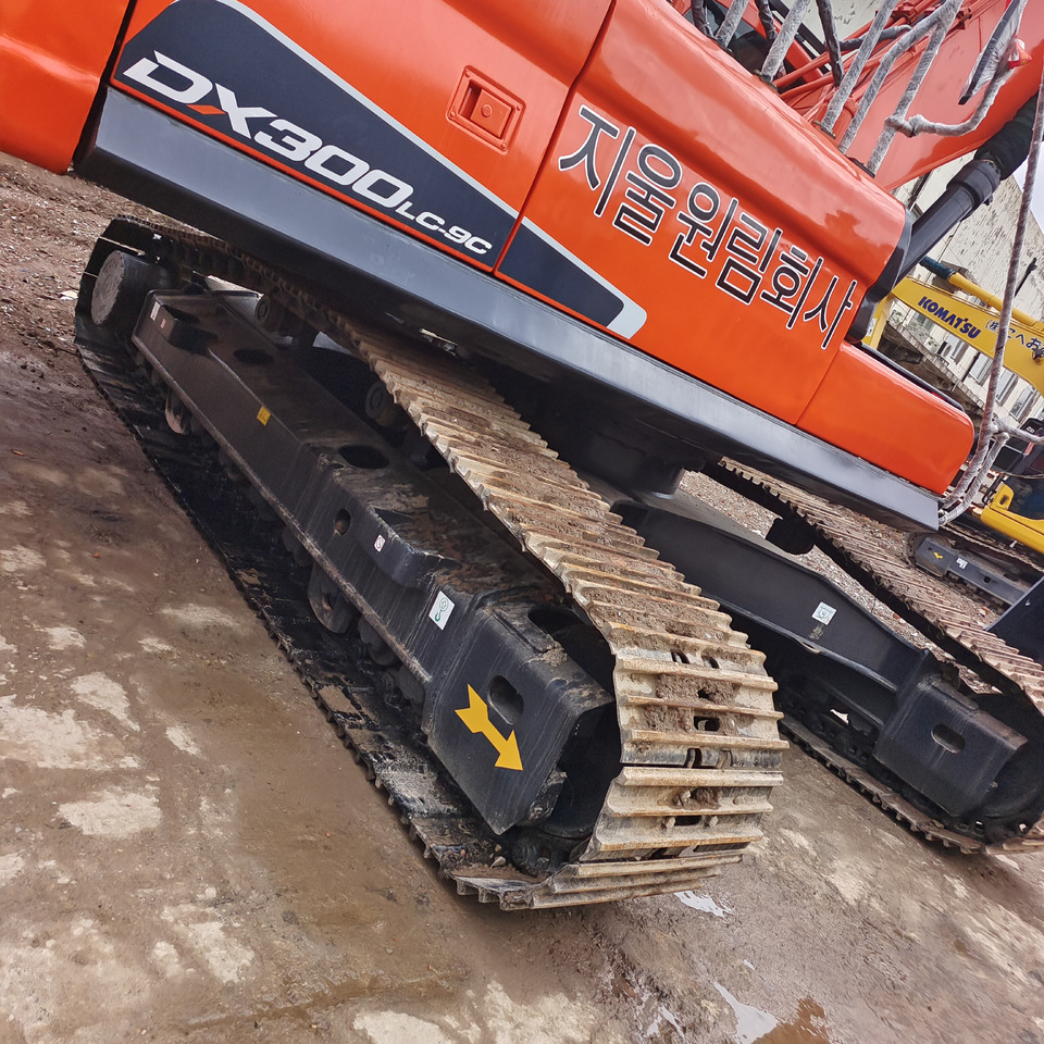 DOOSAN DX300LC - 9C DX300LCA - Escavadora de rastos: foto 3 DOOSAN DX300LC - 9C DX300LCA - Escavadora de rastos: foto 3