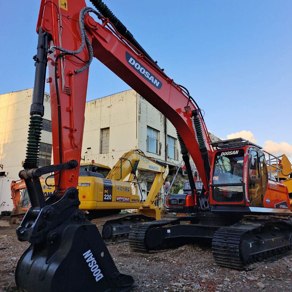 DOOSAN DX300LC-9C DX300LCA - Escavadora de rastos: foto 3 DOOSAN DX300LC-9C DX300LCA - Escavadora de rastos: foto 3