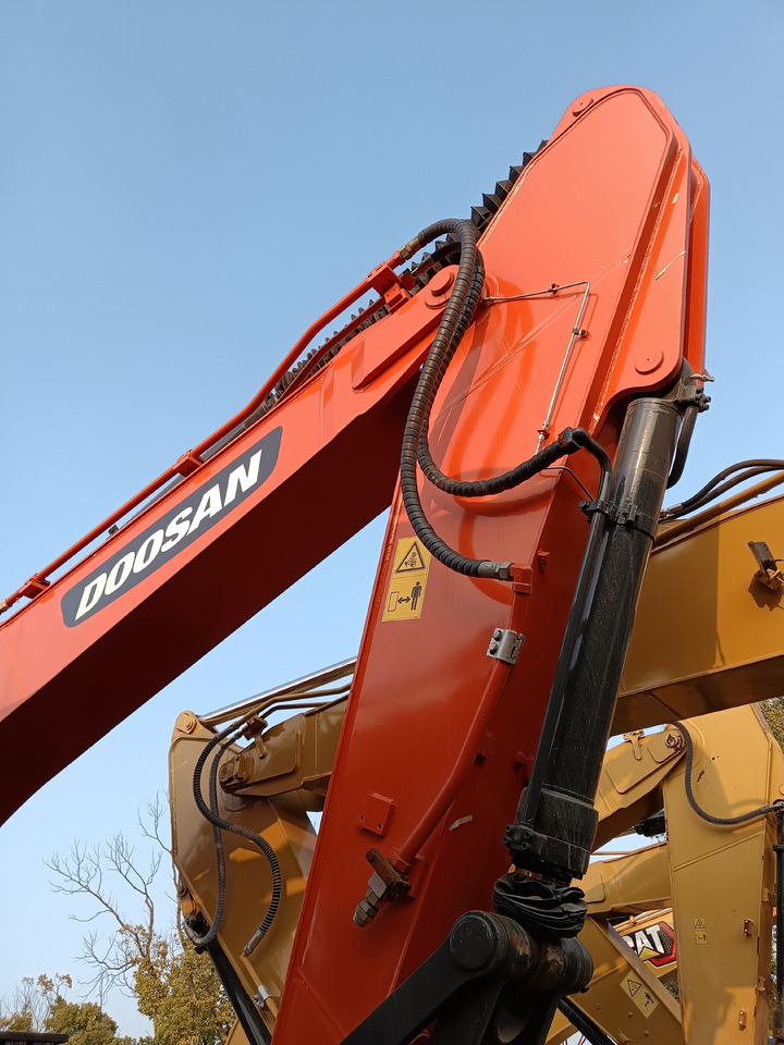 DOOSAN DX340LC-9C DX340LCA - Escavadora de rastos: foto 2 DOOSAN DX340LC-9C DX340LCA - Escavadora de rastos: foto 2