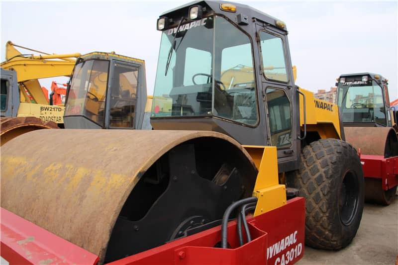 DYNAPAC CA301D - Compactador de asfalto: foto 5 DYNAPAC CA301D - Compactador de asfalto: foto 5