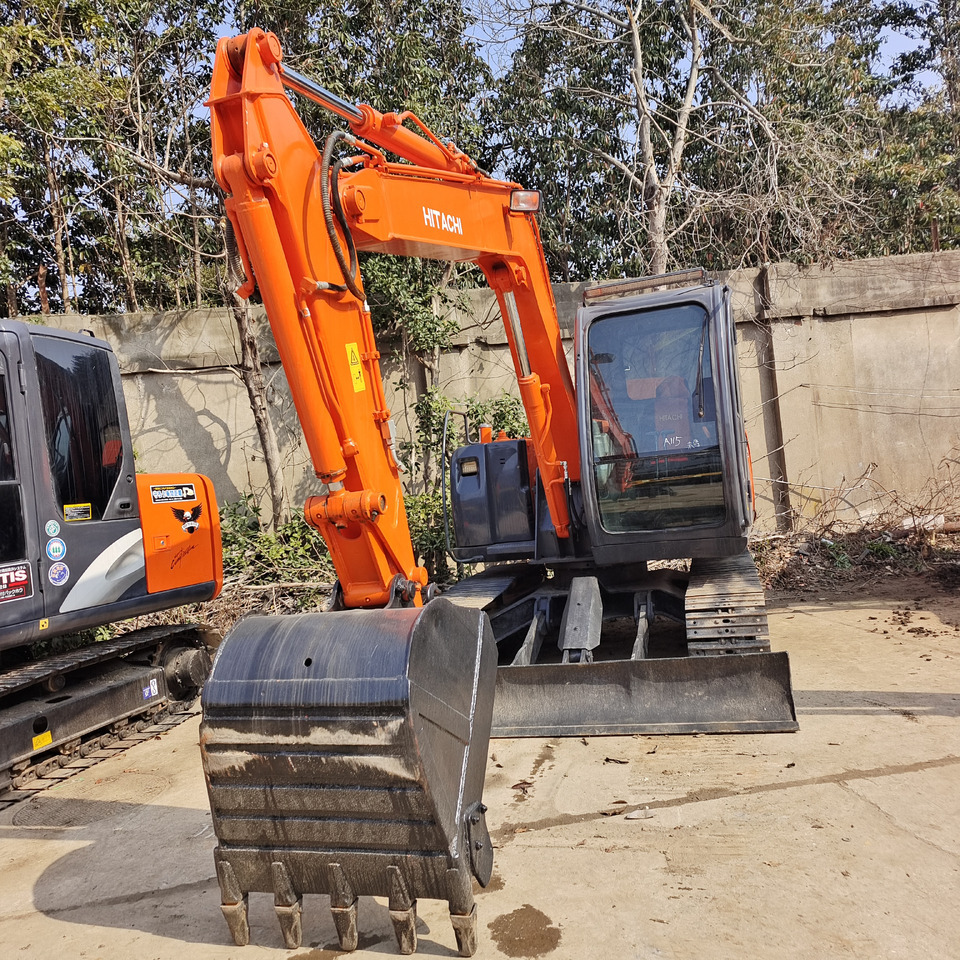 HITACHI ZX 70 - Mini escavadeira: foto 1 HITACHI ZX 70 - Mini escavadeira: foto 1