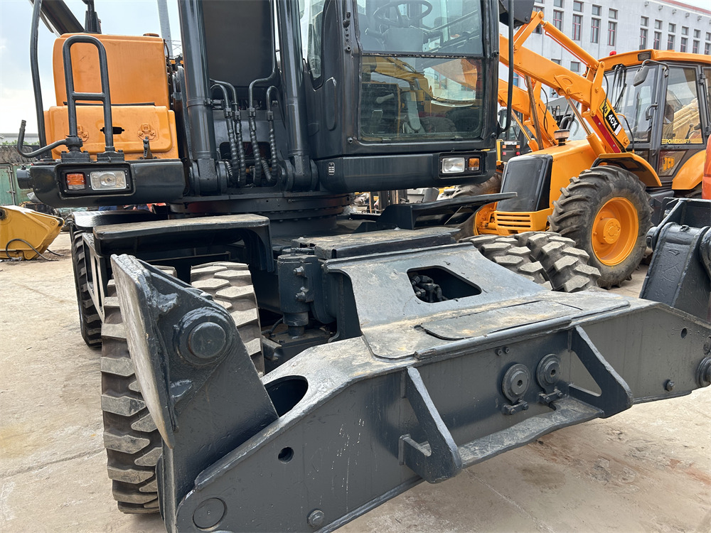 HYUNDAI R 210W-9 - Escavadeira de rodas: foto 5 HYUNDAI R 210W-9 - Escavadeira de rodas: foto 5