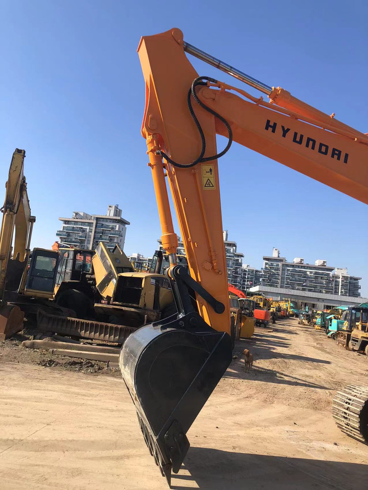 HYUNDAI R 215-9 ROBEX 215 - 9 - Escavadora de rastos: foto 2 HYUNDAI R 215-9 ROBEX 215 - 9 - Escavadora de rastos: foto 2