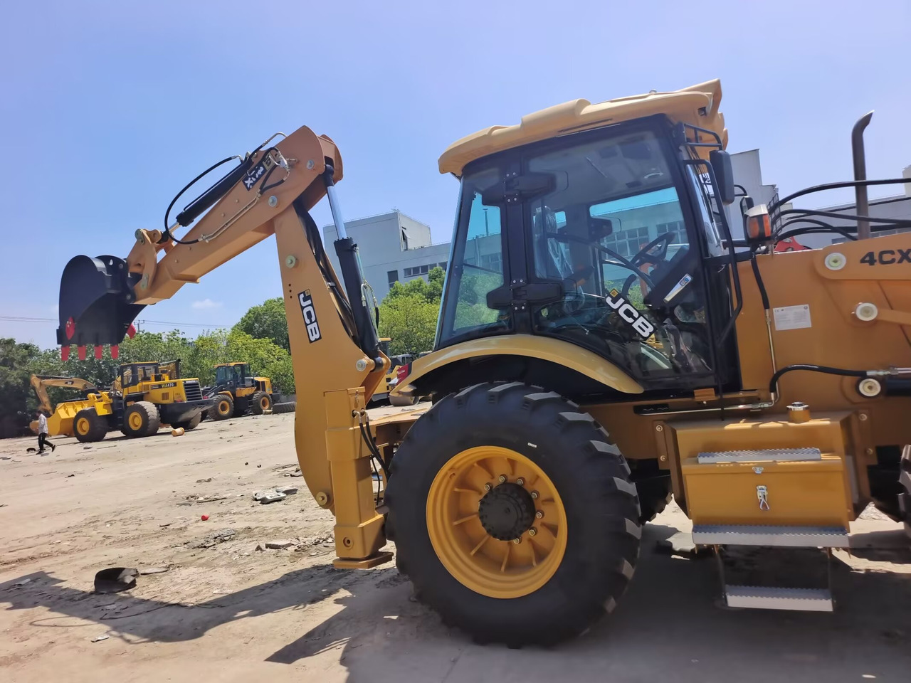 JCB 4CX BRAND NEW 4 BY 4 DRIVE - Retroescavadeira: foto 5 JCB 4CX BRAND NEW 4 BY 4 DRIVE - Retroescavadeira: foto 5