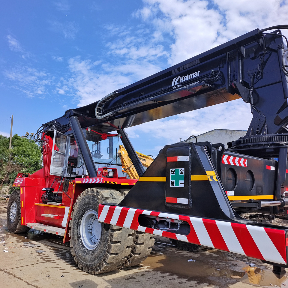 KALMAR DRF 450 - Reachstacker porta contentores: foto 5 KALMAR DRF 450 - Reachstacker porta contentores: foto 5