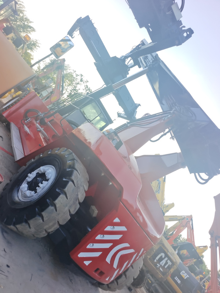 KALMAR DRF 450 - Reachstacker porta contentores: foto 5 KALMAR DRF 450 - Reachstacker porta contentores: foto 5