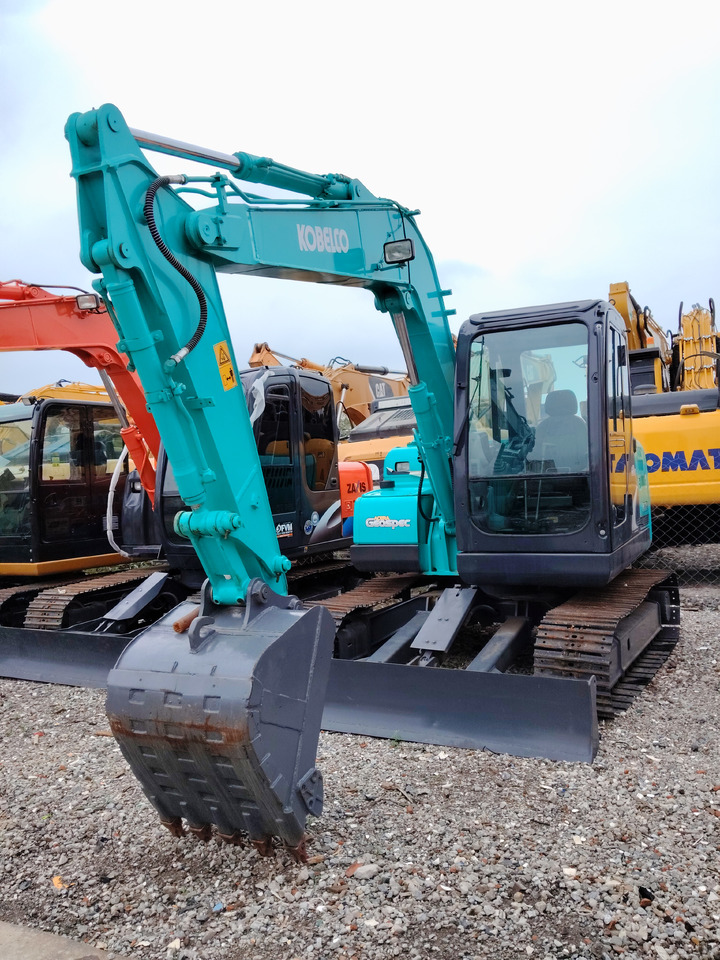 KOBELCO SK 75 - Mini escavadeira: foto 1 KOBELCO SK 75 - Mini escavadeira: foto 1