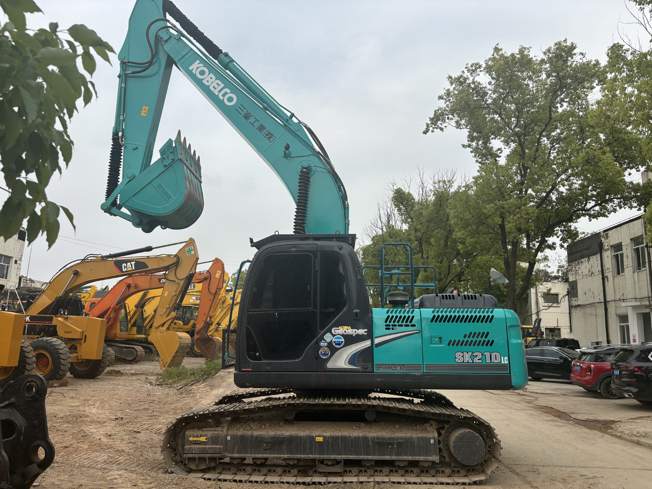 KOBELCO SK210LC - Escavadora de rastos: foto 2 KOBELCO SK210LC - Escavadora de rastos: foto 2
