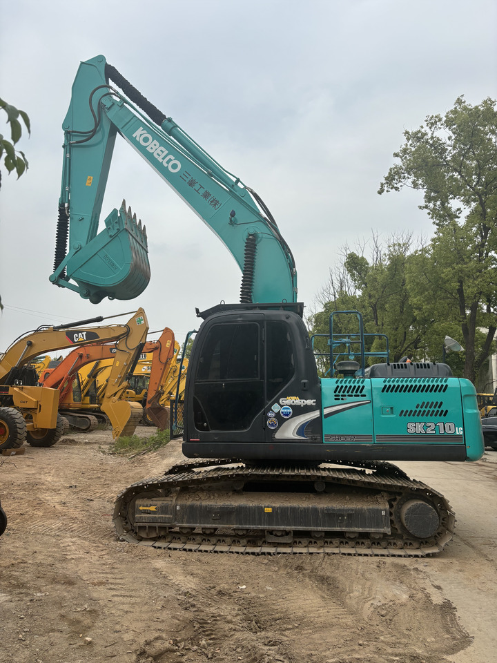 KOBELCO SK210LC - Escavadora de rastos: foto 1 KOBELCO SK210LC - Escavadora de rastos: foto 1