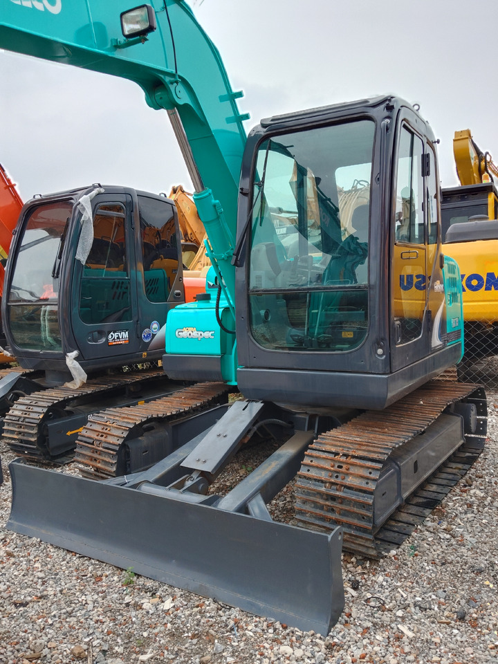 KOBELCO SK75 - Mini escavadeira: foto 2 KOBELCO SK75 - Mini escavadeira: foto 2