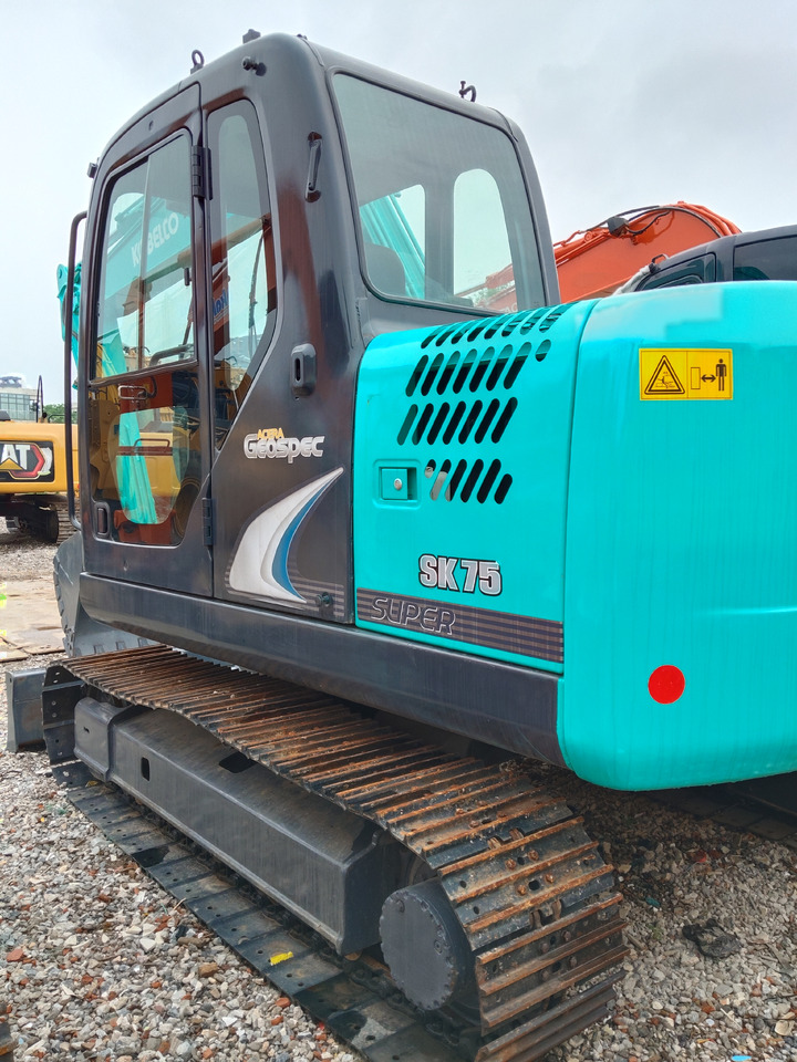 KOBELCO SK75 - Mini escavadeira: foto 4 KOBELCO SK75 - Mini escavadeira: foto 4