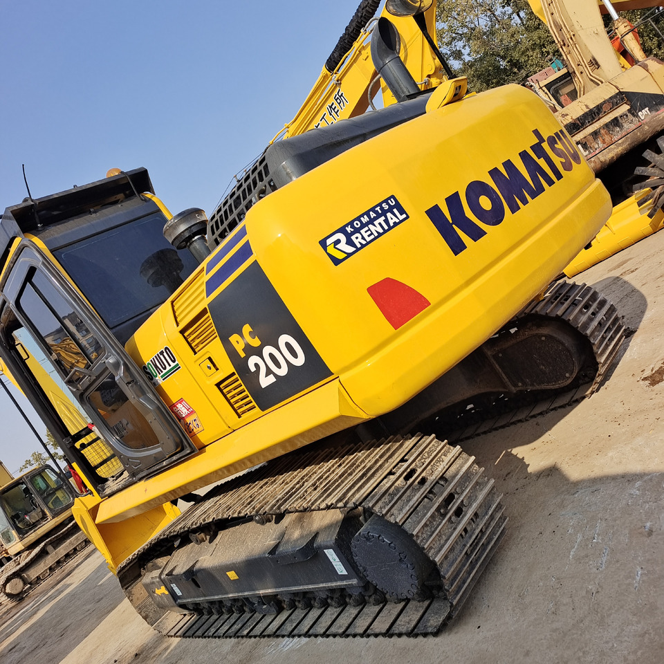 KOMATSU PC200-8 - Escavadora de rastos: foto 4 KOMATSU PC200-8 - Escavadora de rastos: foto 4